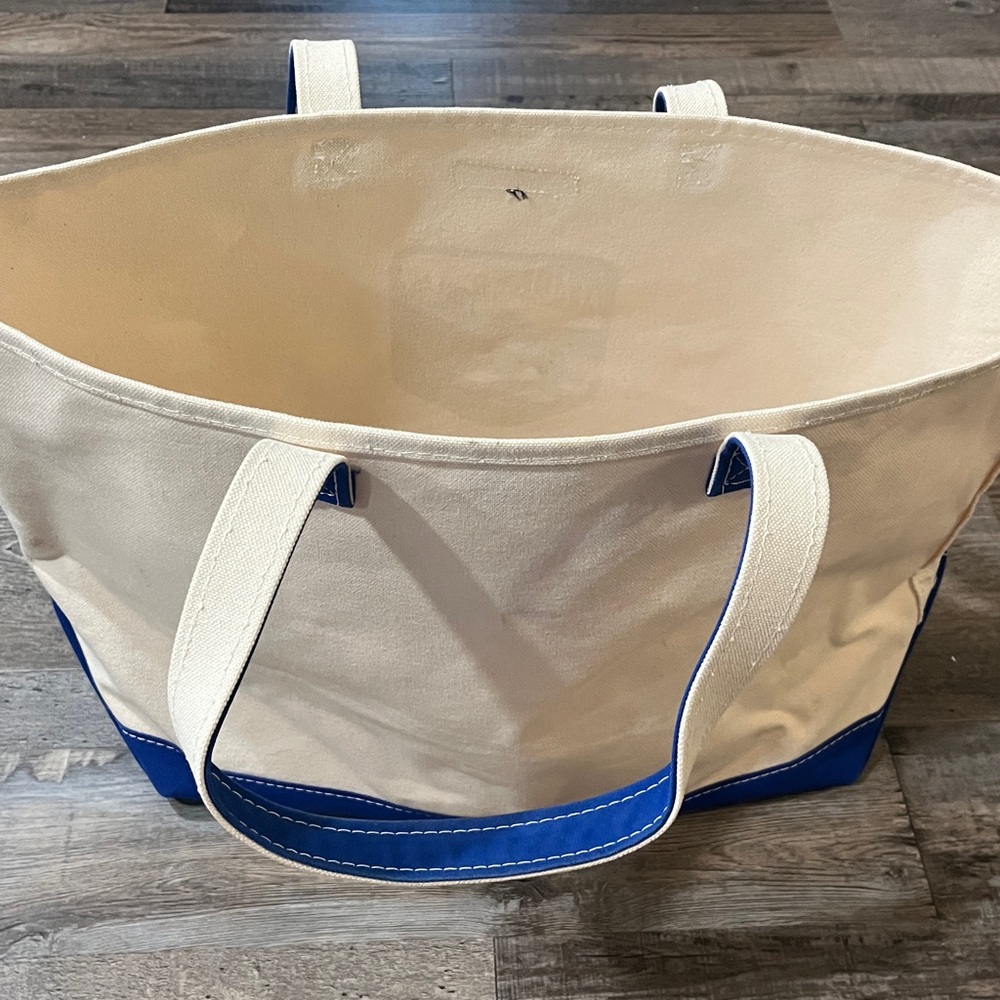 L.L Bean Limited Edition Boat and Tote For the National Parks Collection: Acadia - Picture 7 of 11